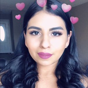 Meet your Posher, Monica